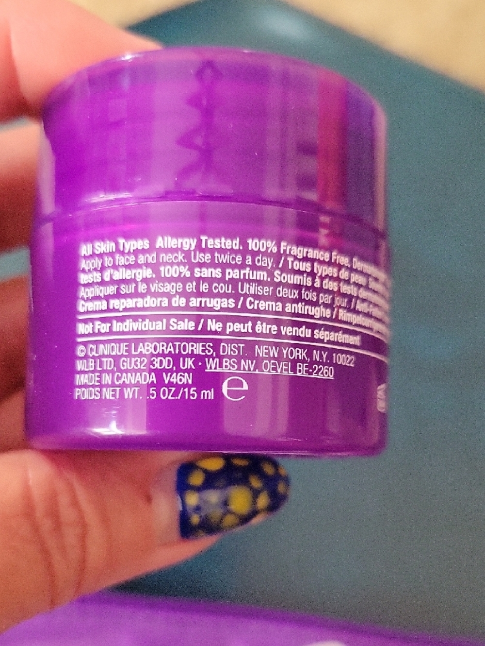 Clinique Cosmetic Pouch Wrinkle Serum And Tube Skincare and Love Pop Lipstick - Picture 6 of 8